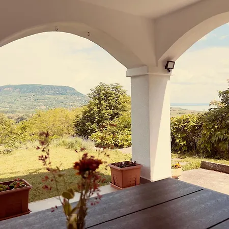 Delibab Vendeghaz Villa Szigliget Exterior photo